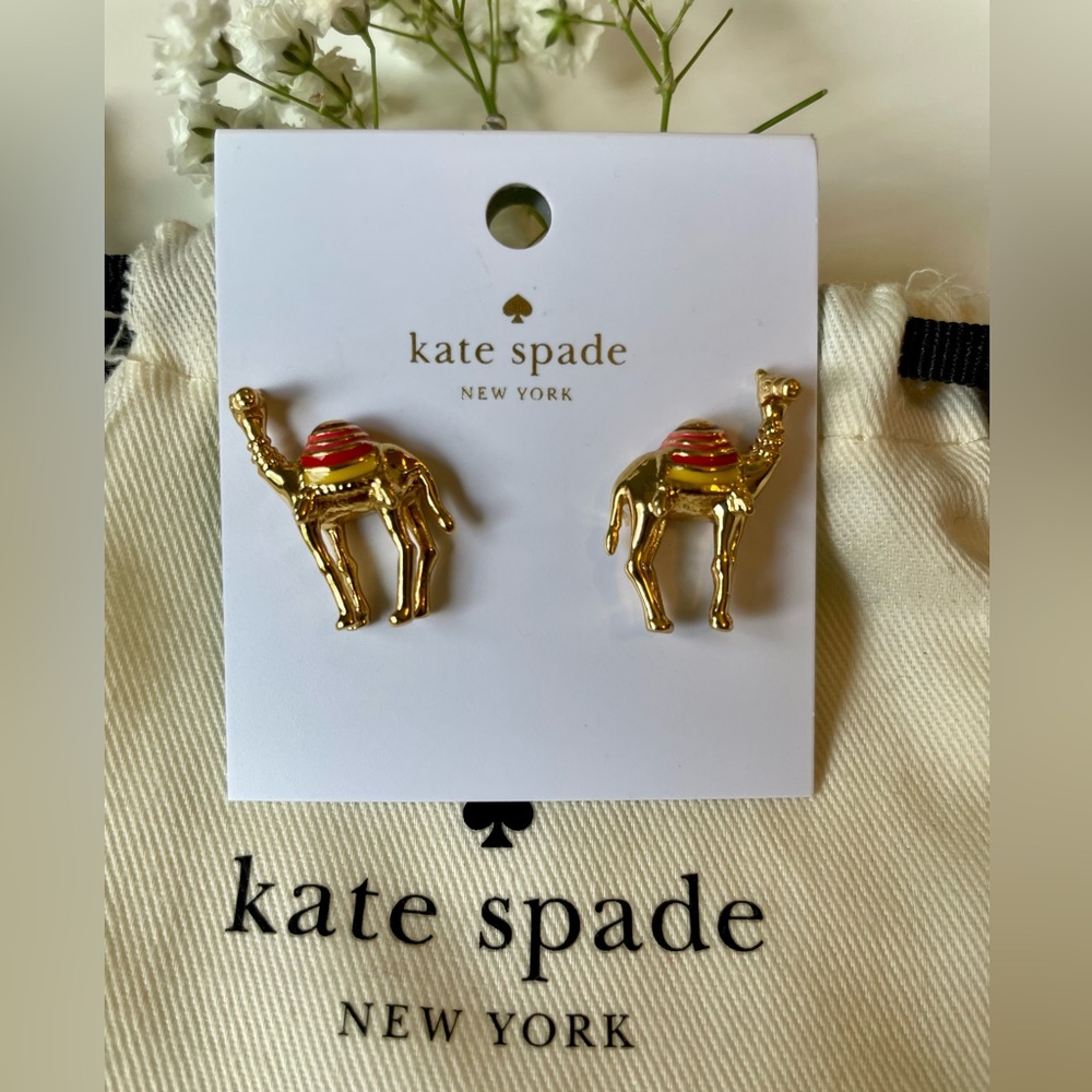 🌟HOST PICK🌟 NWT Kate Spade Spice Things Up Cameo Stud earrings - Picture 1 of 6